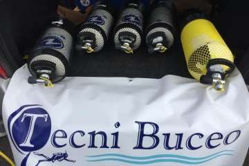 La limpieza de fondos marinos de La Garita 'rueda' con éxito (Foto TA)